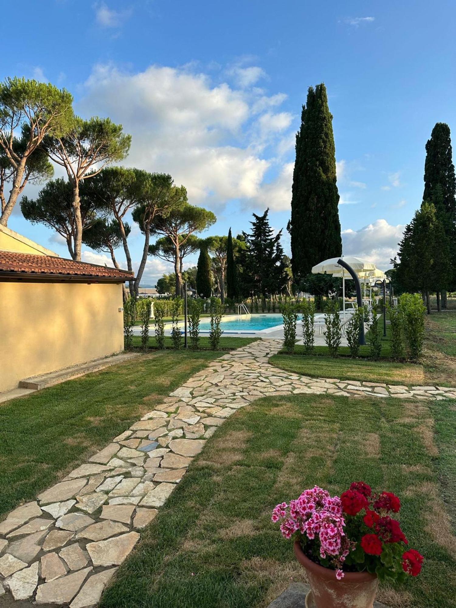 La Vecchia Cantina Guzzardi Lari Kültér fotó