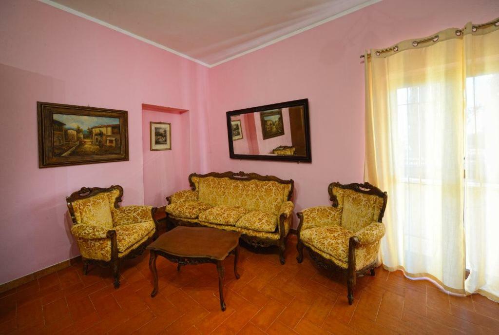 La Vecchia Cantina Guzzardi Lari Kültér fotó