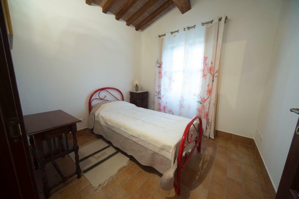 La Vecchia Cantina Guzzardi Lari Kültér fotó